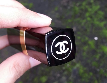 CHANEL ROUGE COCO IN DEDICACE - LE REVIEW